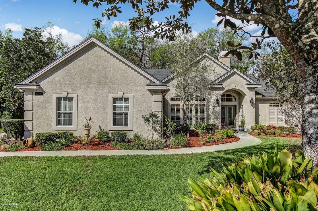 Photo of 8128 SUFFIELD Court