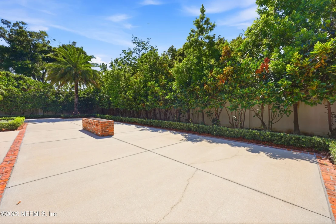 Photo of 1030 MAPLE Lane