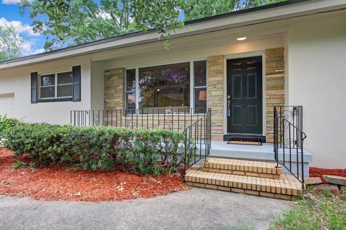 Photo of 7462 SPINOLA Road