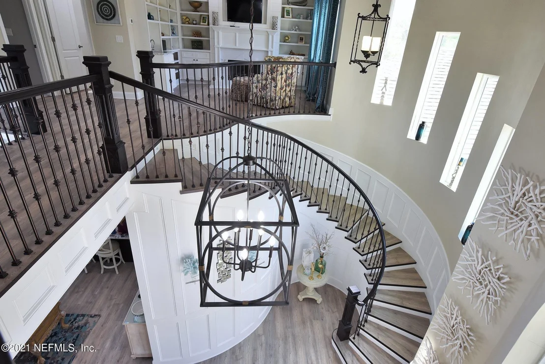 Photo of 605 DONALD ROSS Way