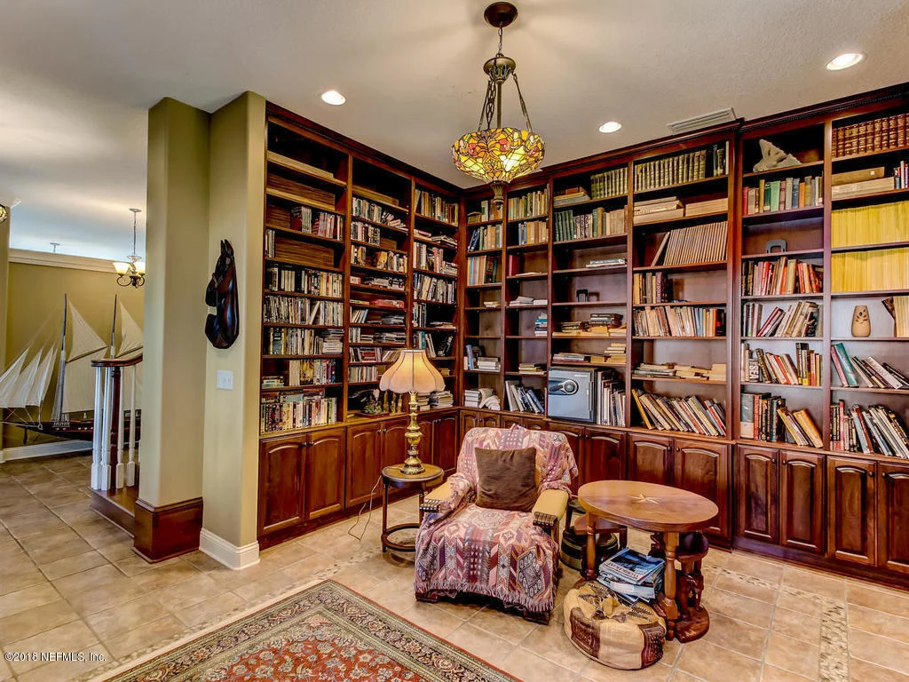 Photo of 595 W RIVER Road