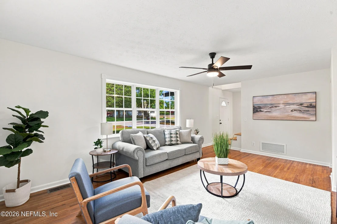 Photo of 116 SUZANNE Avenue