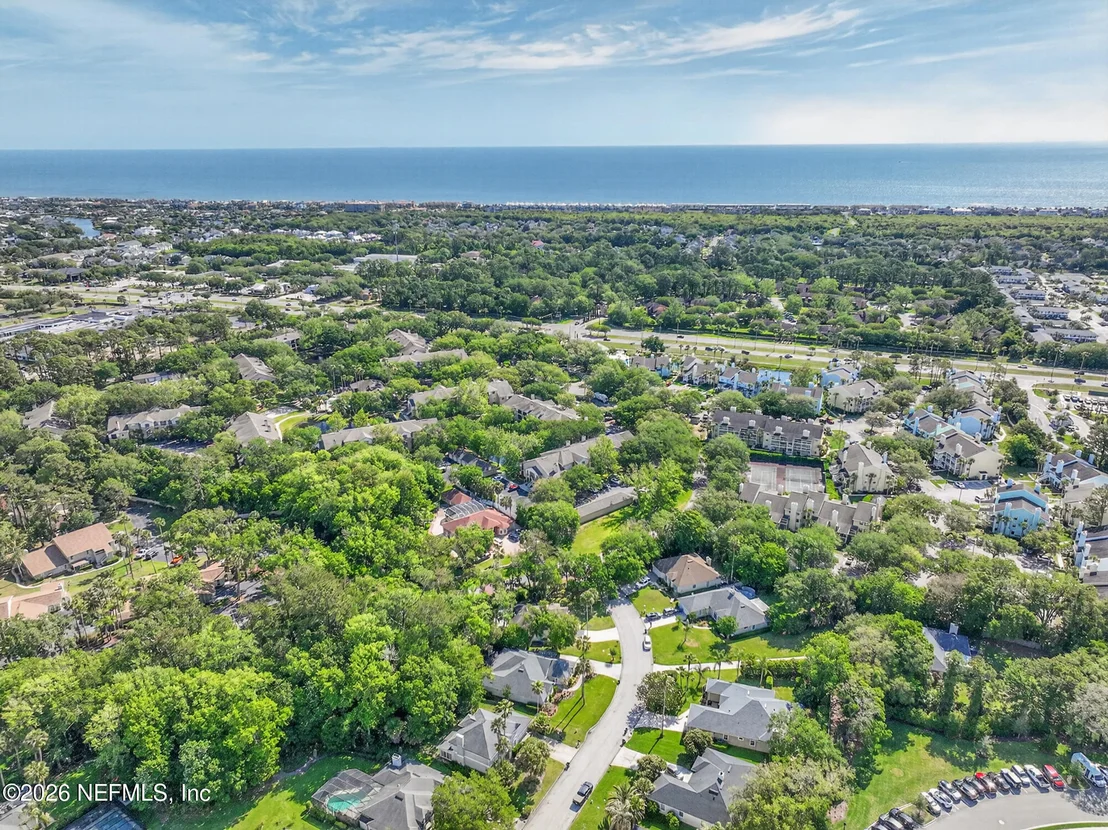 Photo of 104 OAK VIEW Circle