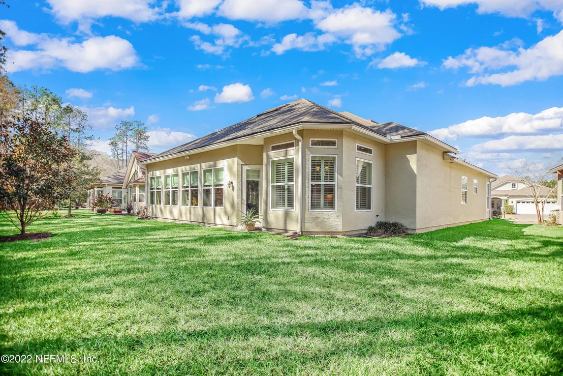 Photo of 1616 SUGAR LOAF Lane