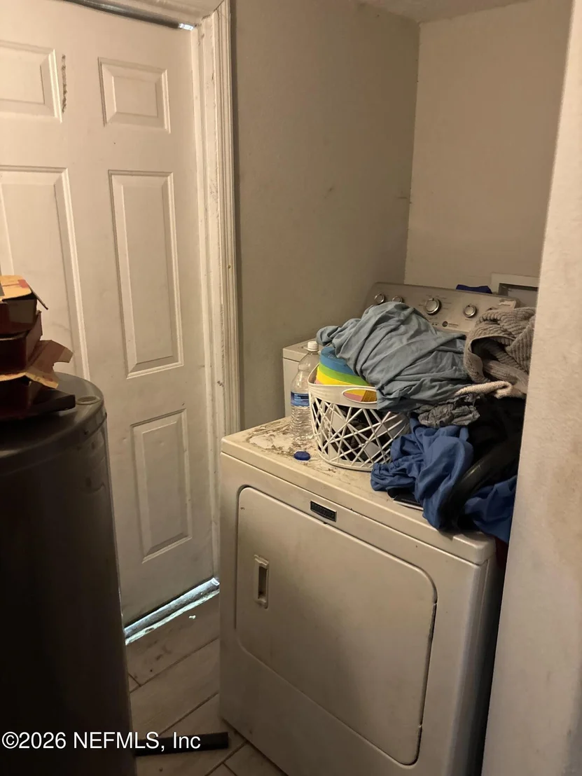 Photo of 5327 BUICK Avenue