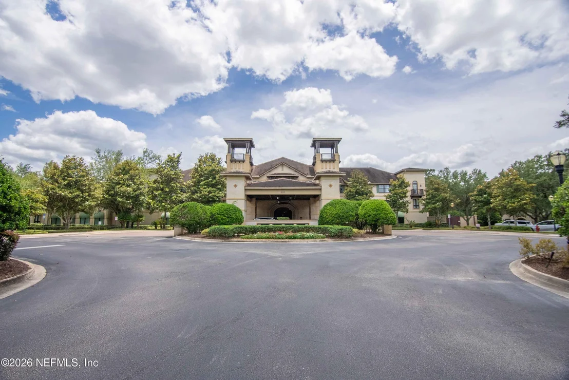 Photo of Unit 102 at 965 REGISTRY Boulevard