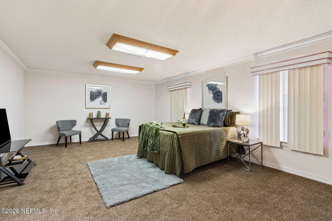 Photo of 794 CAMERON Drive