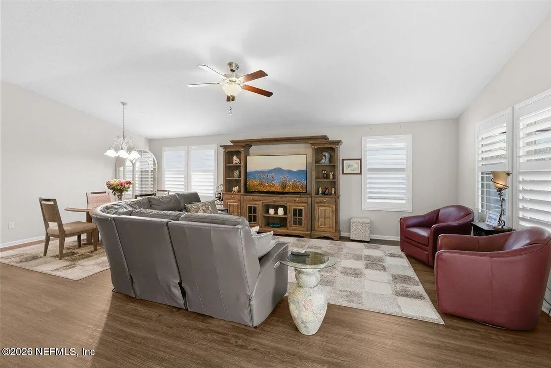 Photo of 494 VONRON Drive
