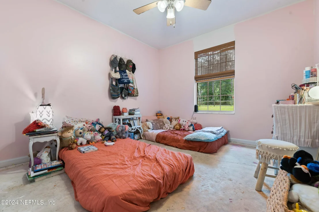Photo of 2592 MYRTLE Loop