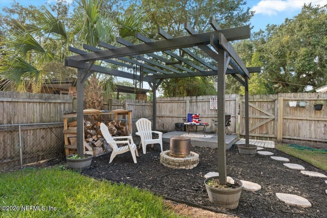 Photo of 6237 SYRINGA Lane
