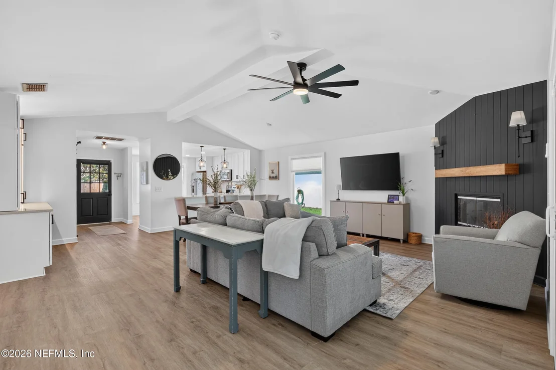 Photo of 12151 SUNCHASE Drive