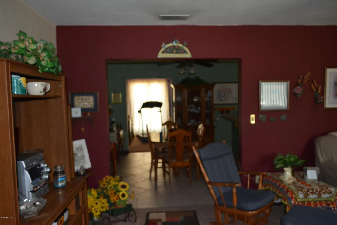 Photo of 428 LOGAN Avenue