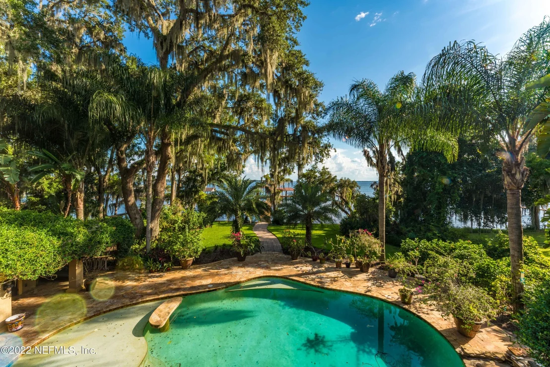 Photo of 8289 COLEE COVE Road