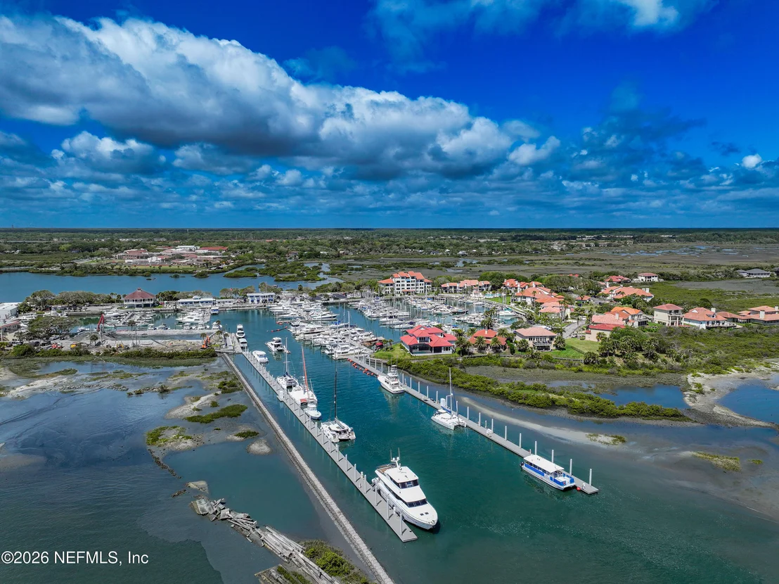 Photo of Unit 3101 at 3101 HARBOR Drive