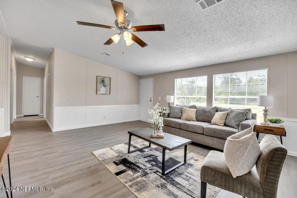 Photo of 11003 COUNTY ROAD 121