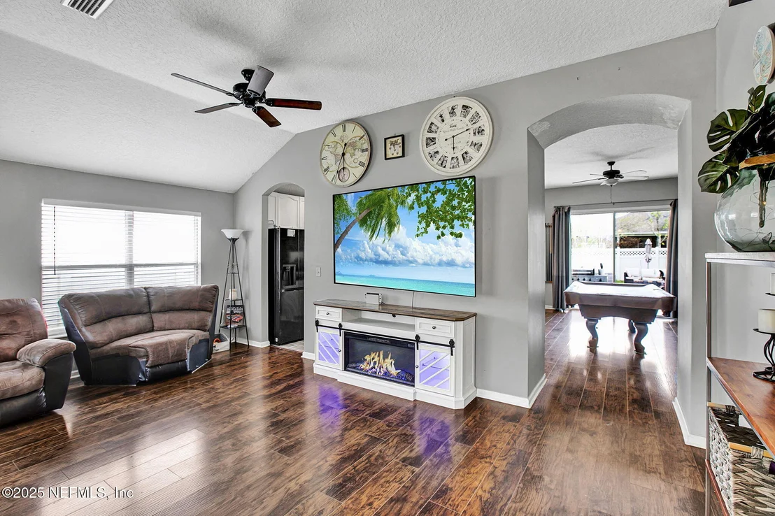 Photo of 1709 WINDOVER Place