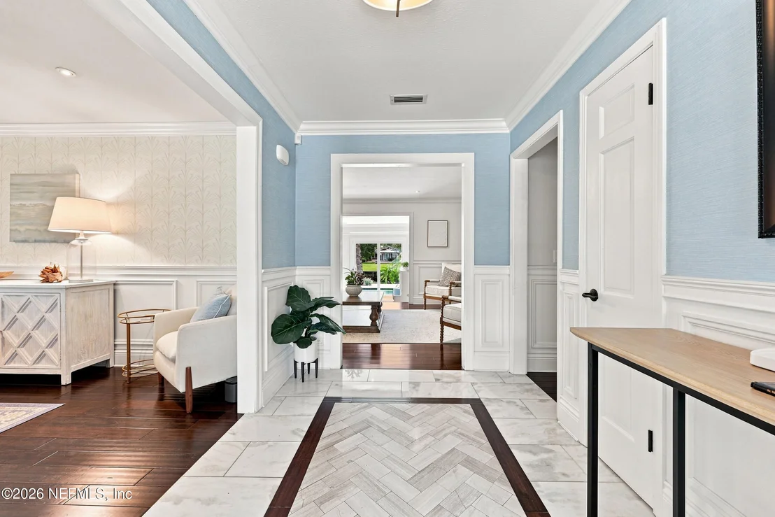 Photo of 4677 LONG BOW Road