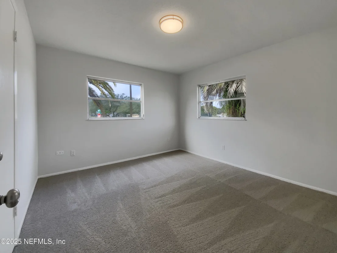 Photo of 158 DELTONA Boulevard