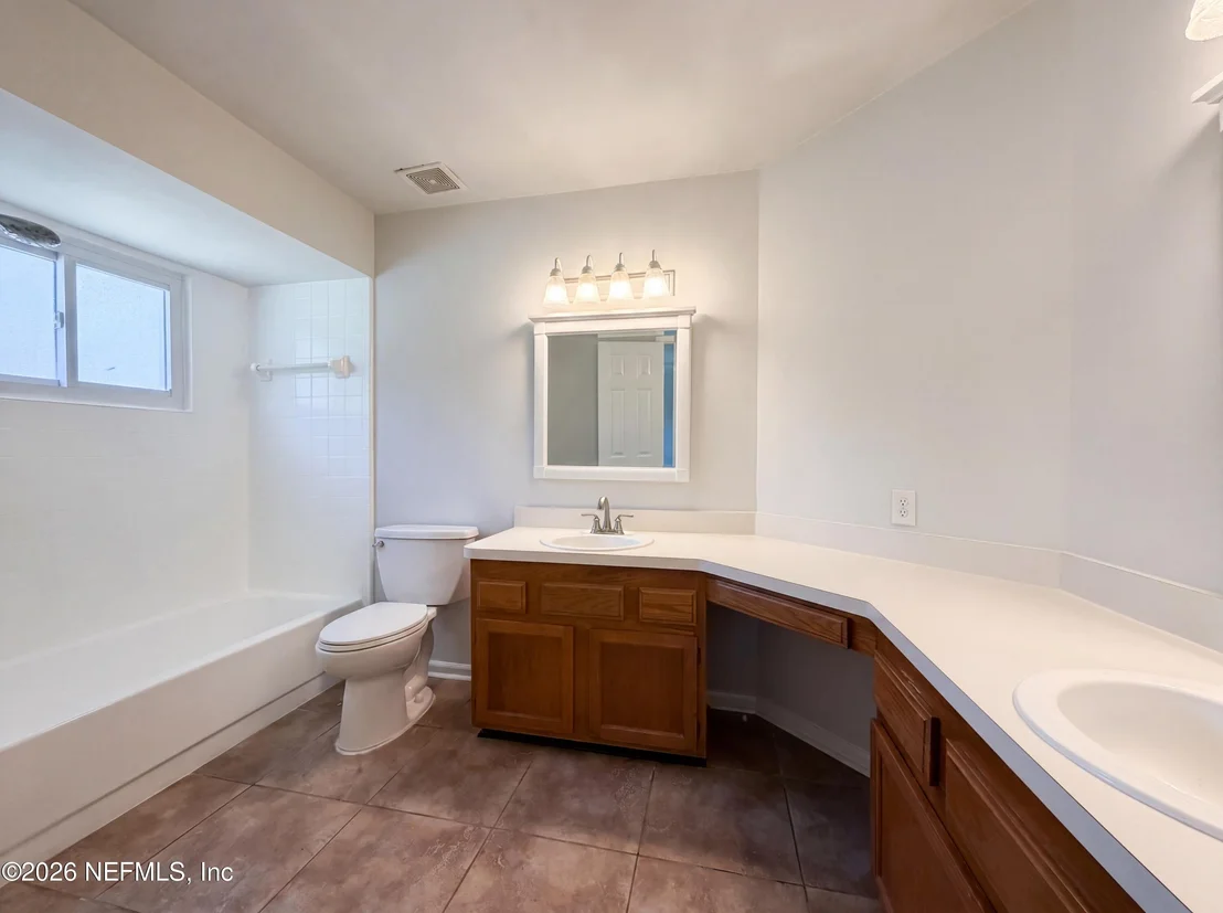 Photo of 550 REMINGTON FOREST Drive