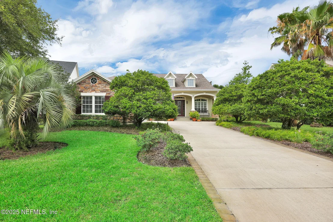 Photo of 159 LA MESA Drive