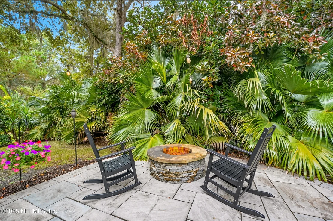 Photo of 951 PARADISE Circle