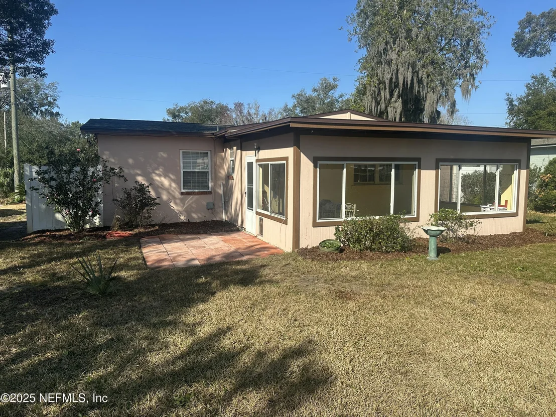 Photo of 411 OGLETHORPE Road