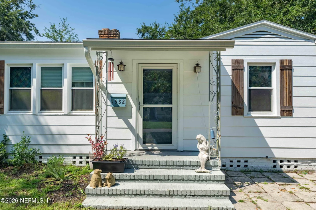 Photo of 1532 CHARON Road