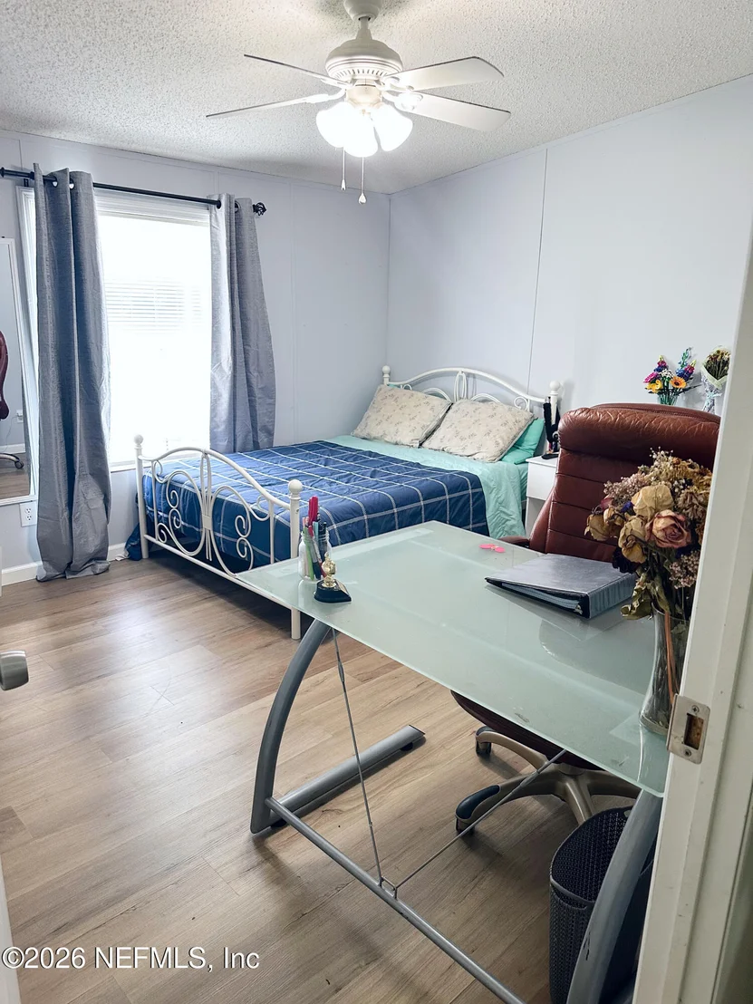 Photo of 116 EARL Avenue