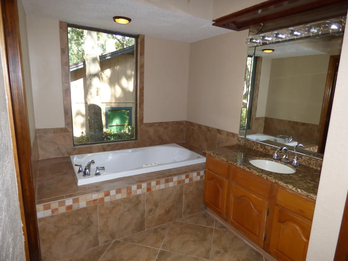 Photo of 4928 MARINERS POINT Drive