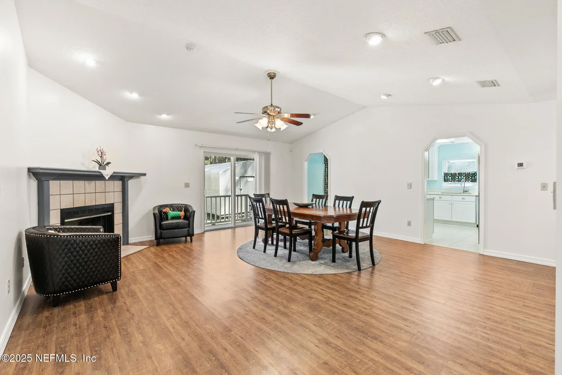 Photo of 120 STOKES LANDING Road