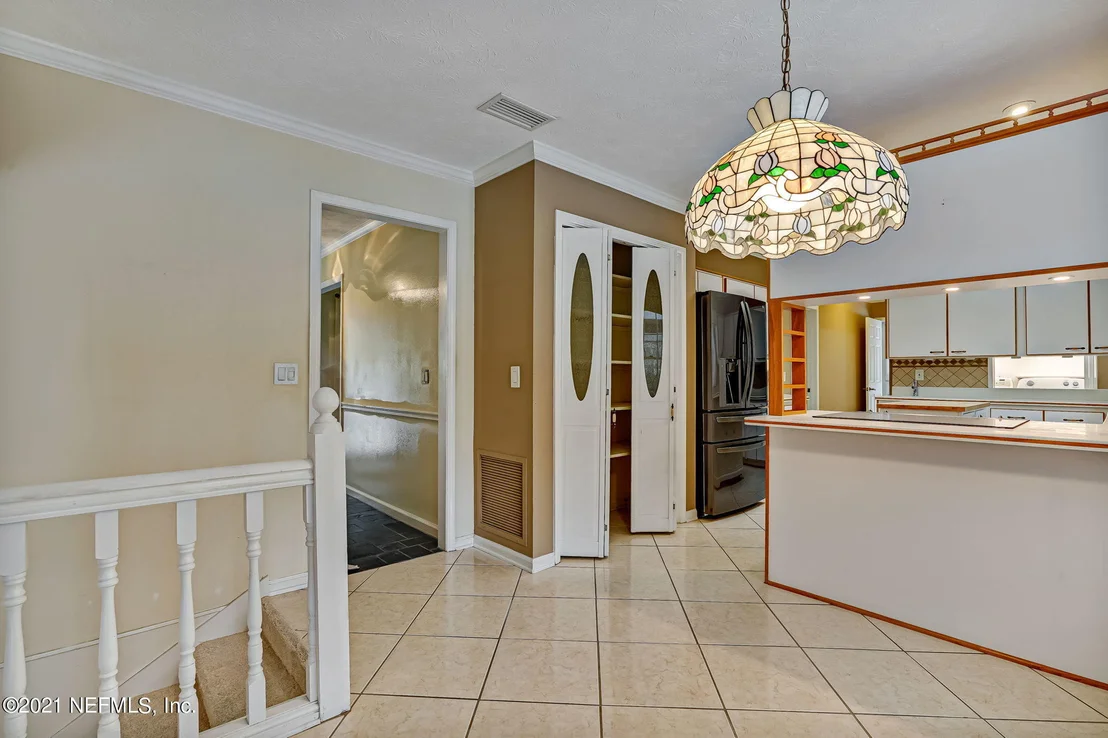 Photo of 11432 RIVER KNOLL Drive