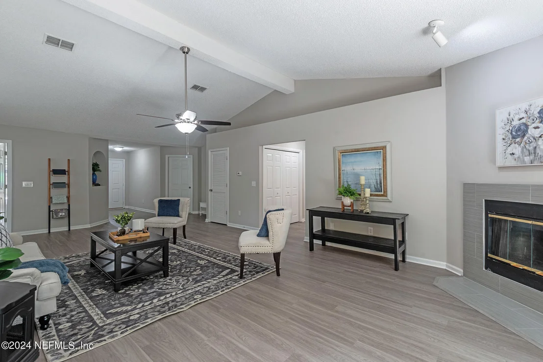 Photo of 6402 CHECKMATE Lane