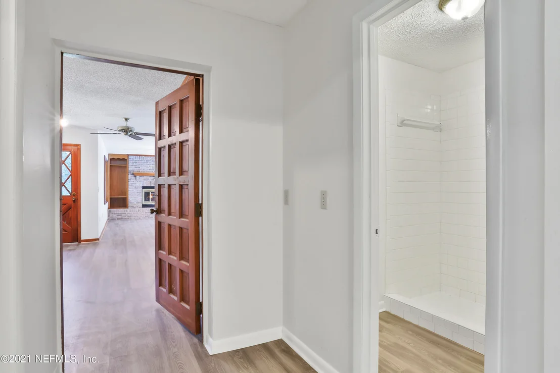 Photo of 141 HOLLYWOOD FOREST Drive