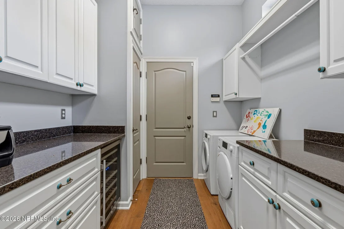 Photo of 105 LAUREL Way