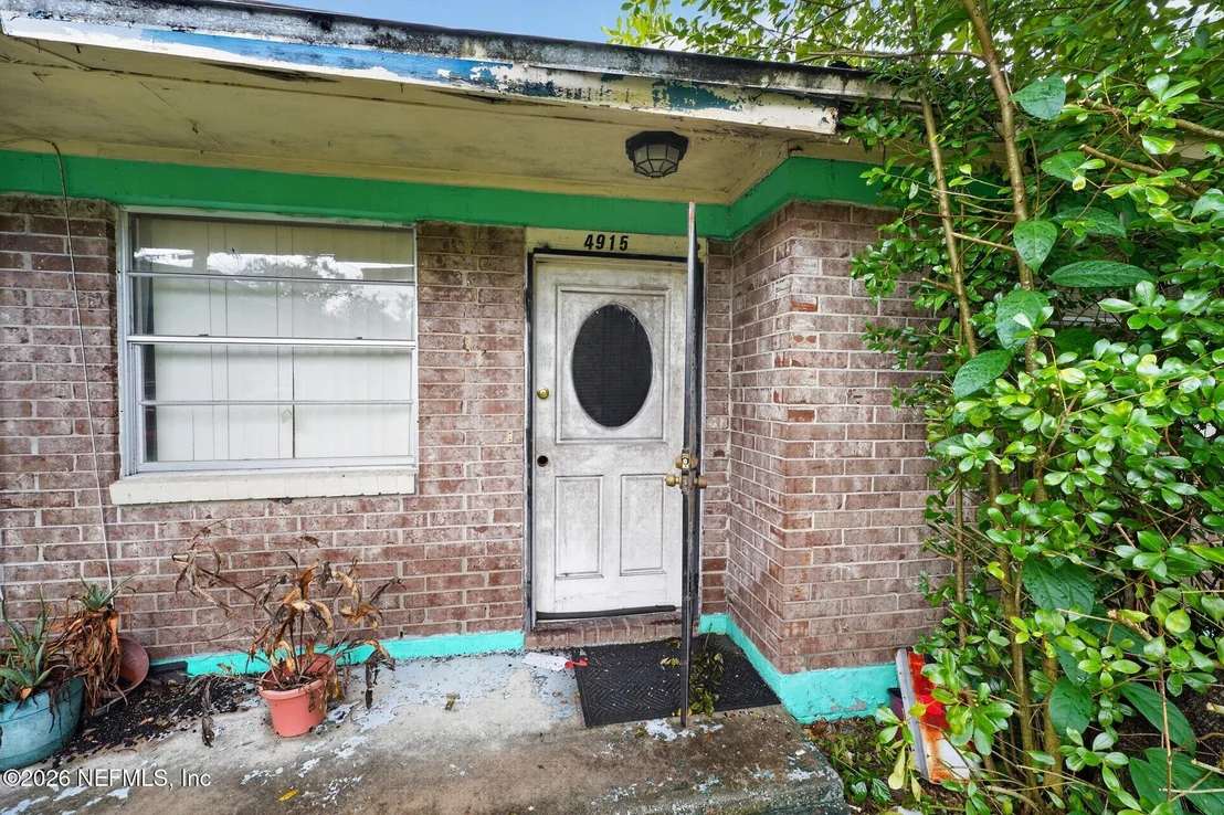 Photo of 4915 CHIVALRY Drive
