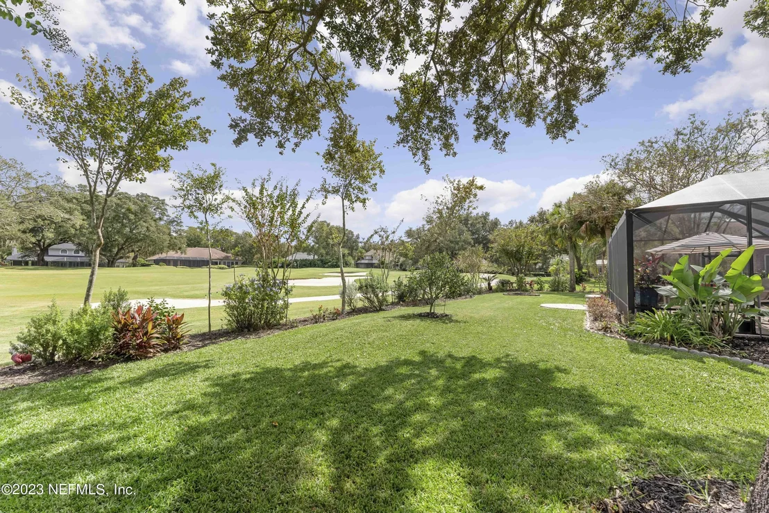 Photo of 665 SANDRINGHAM Drive