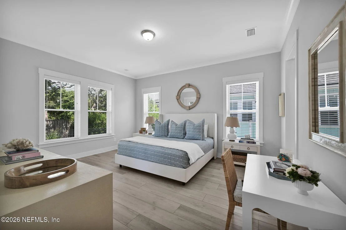 Photo of 472 RIDGEWAY Road