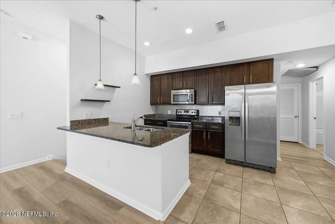 Photo of 1112 GOLDEN LAKE Loop