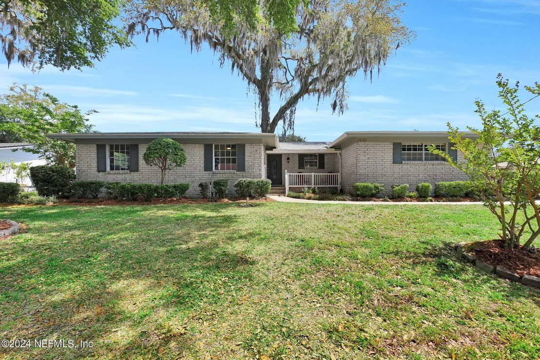 Photo of 2839 CEDARCREST Drive