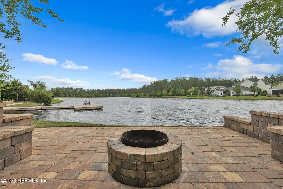 Photo of 557 PINE HAVEN Drive
