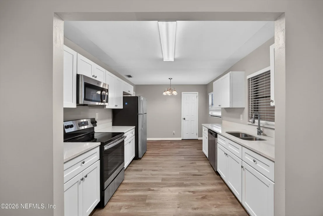 Photo of 7251 MAYAPPLE Road