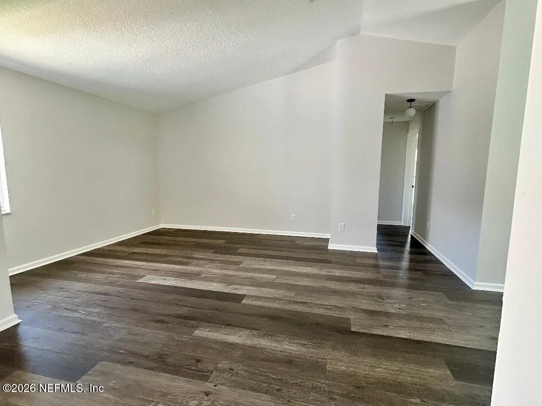 Photo of 702 NIEVES Lane