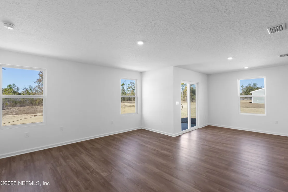 Photo of 10210 LIGHT Avenue