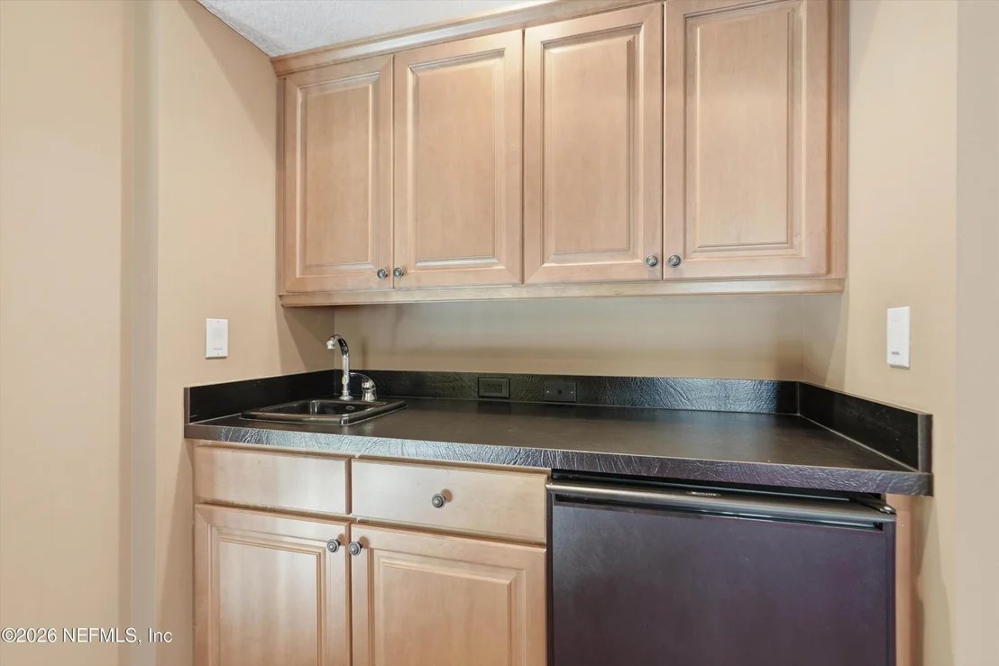 Photo of 560 SEBASTIAN Square