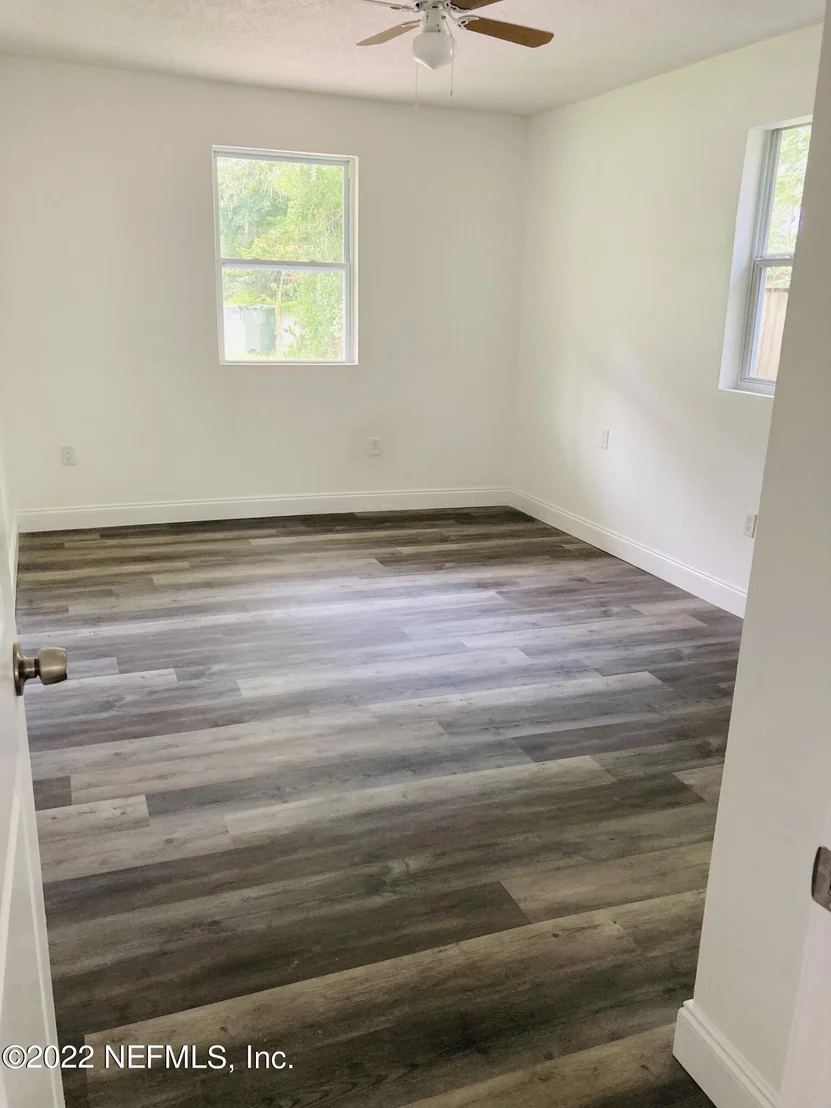 Photo of 5537 ALPHA Avenue