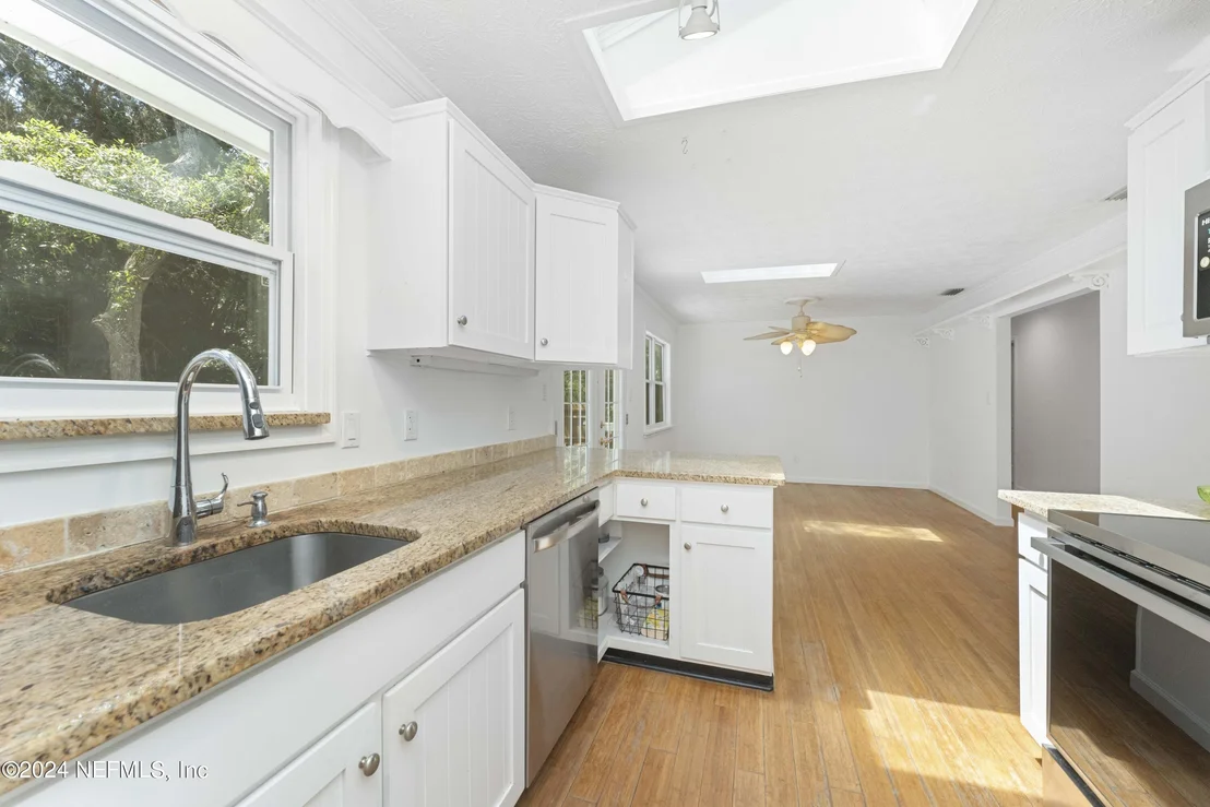 Photo of 405 THIRD Street