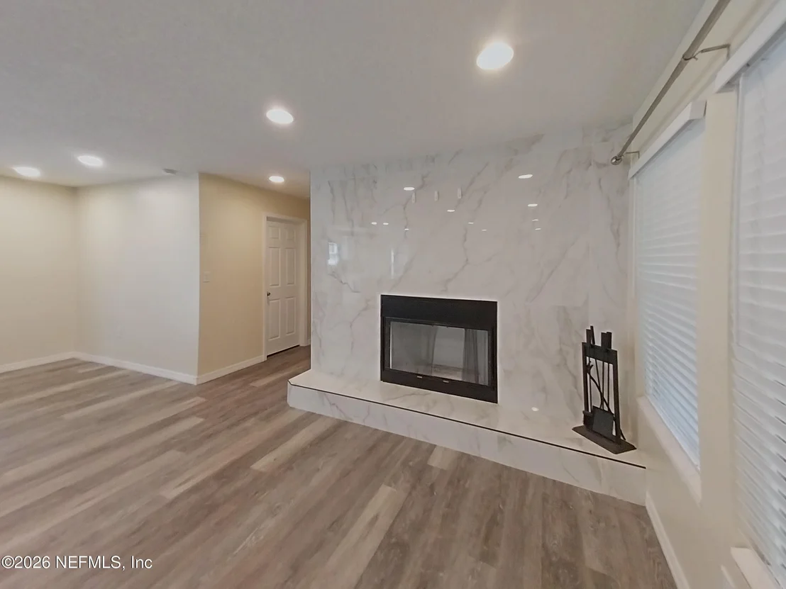 Photo of 855 S HOLMES Boulevard