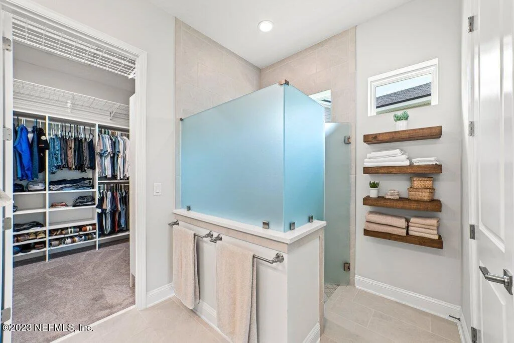 Photo of 521 COURTNEY CHASE Drive