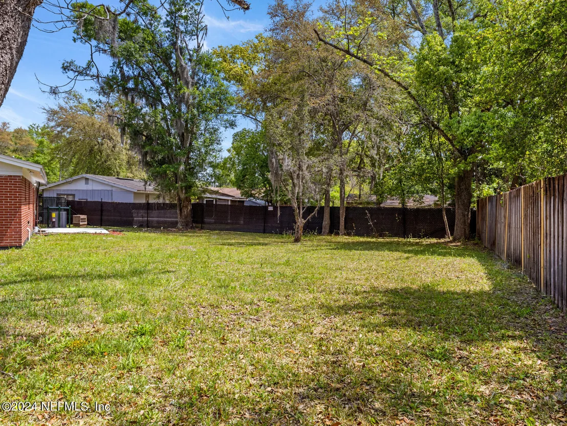 Photo of 5142 MONCRIEF Road