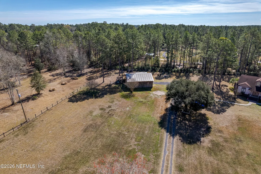 Photo of 8404 NESBITT Road